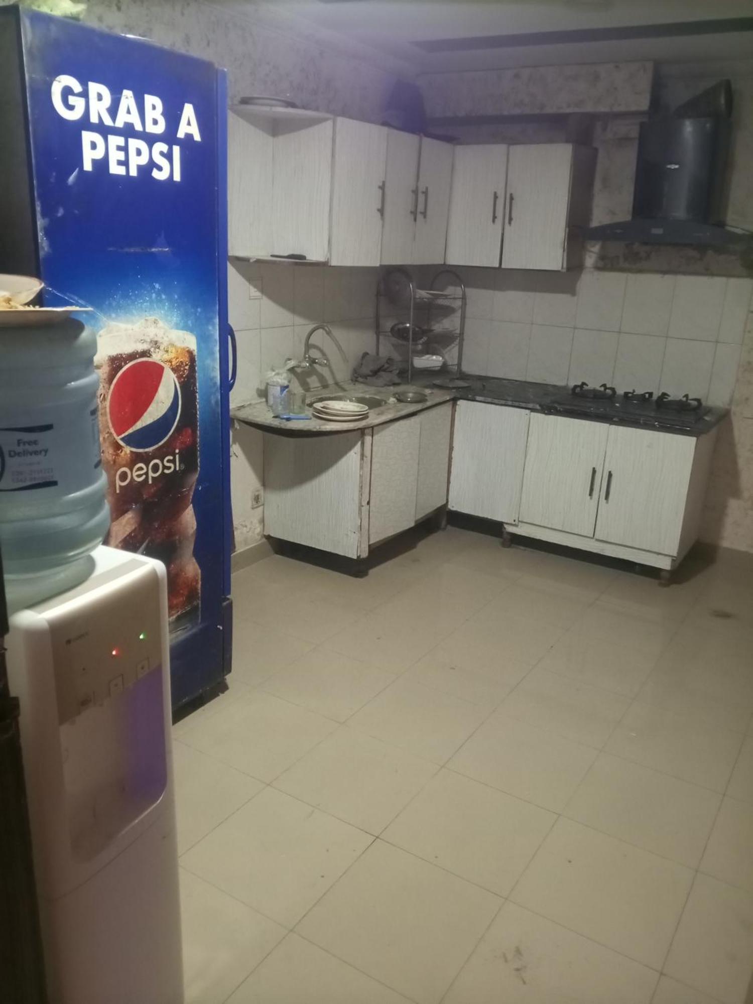Aj Room Service Civic Center راوالبيندي المظهر الخارجي الصورة